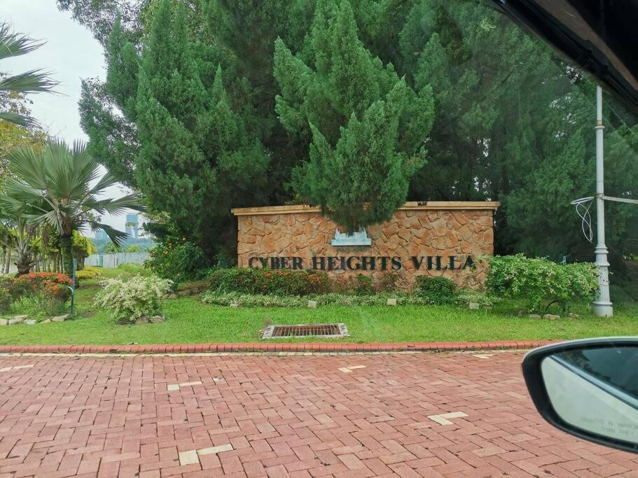 Teddy'S Homestay Cyberjaya Exterior photo